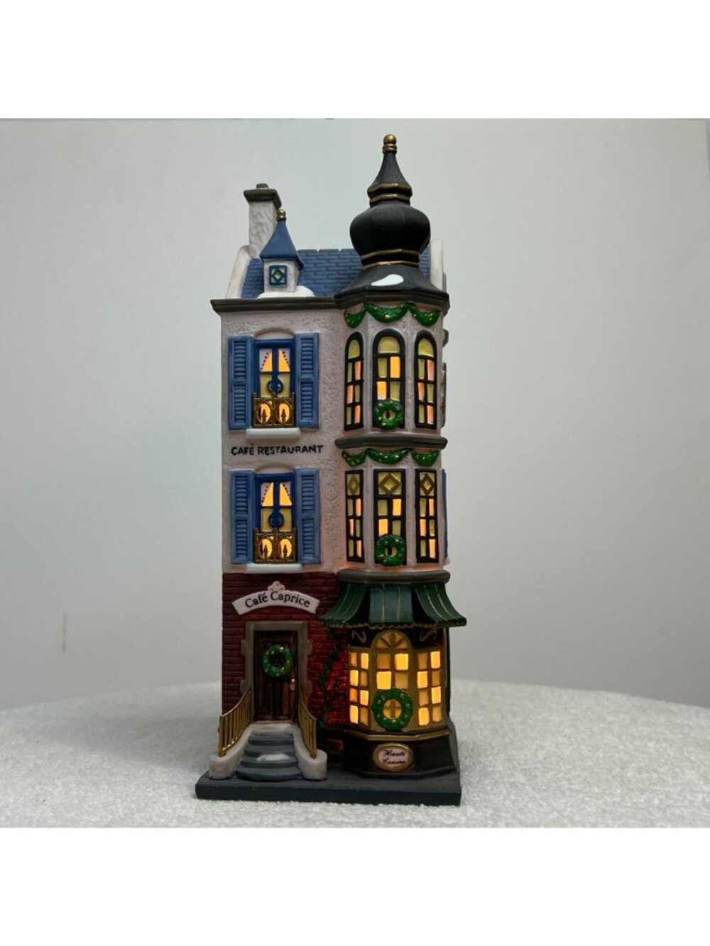 Dept 56 Cafe Caprice French Restaurant, Christmas in The City (No Box) - 1996 - Picture 4 of 9
